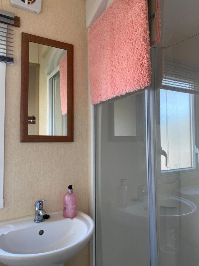 Vista Caravan Hire Seasalter Esterno foto